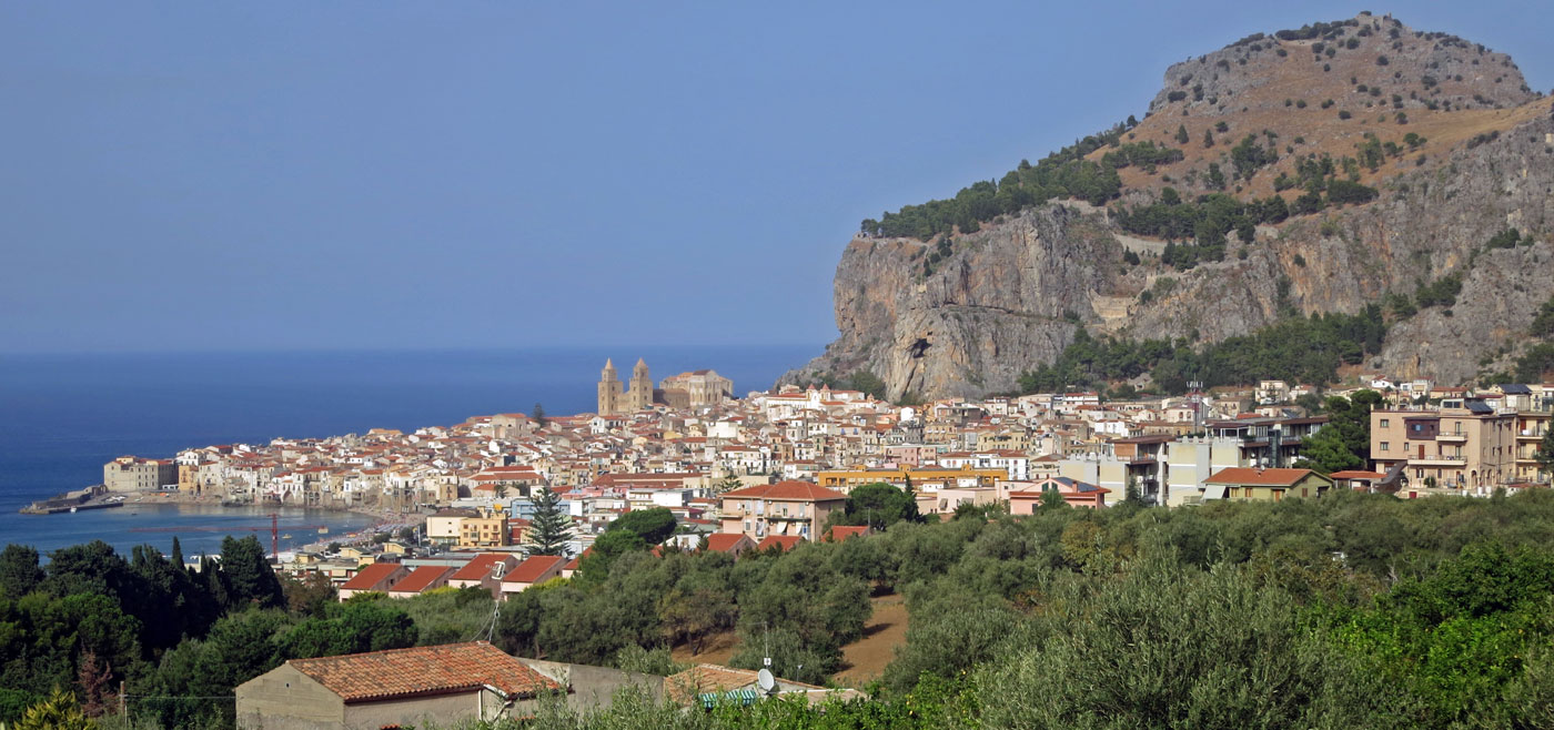 between-rock-and-ocean